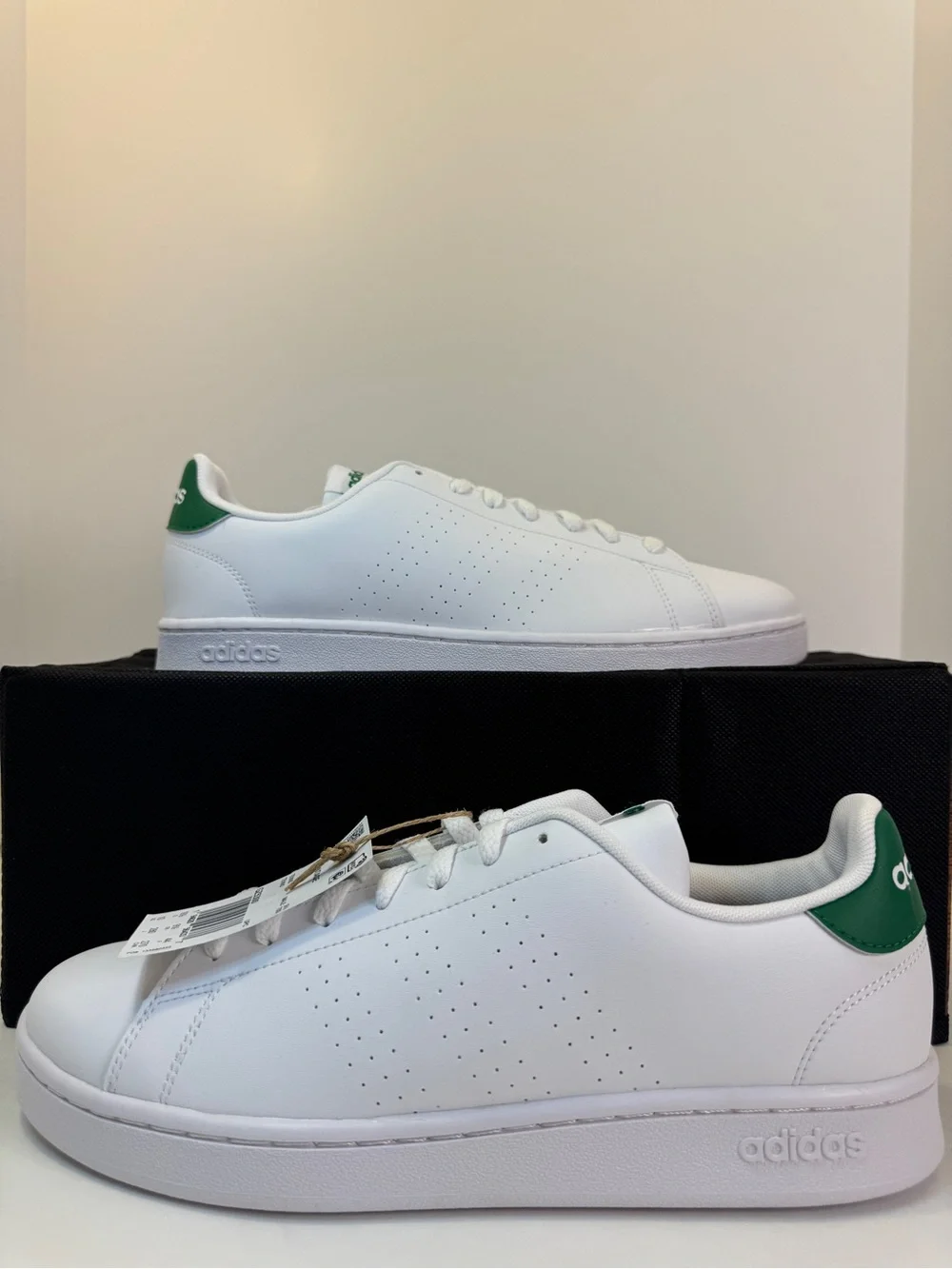 adidas Advantage Men’s Size 10 White Green Casual Tennis Sneakers GZ5300